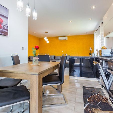 Km Exclusive Apartments Zadar Luaran gambar