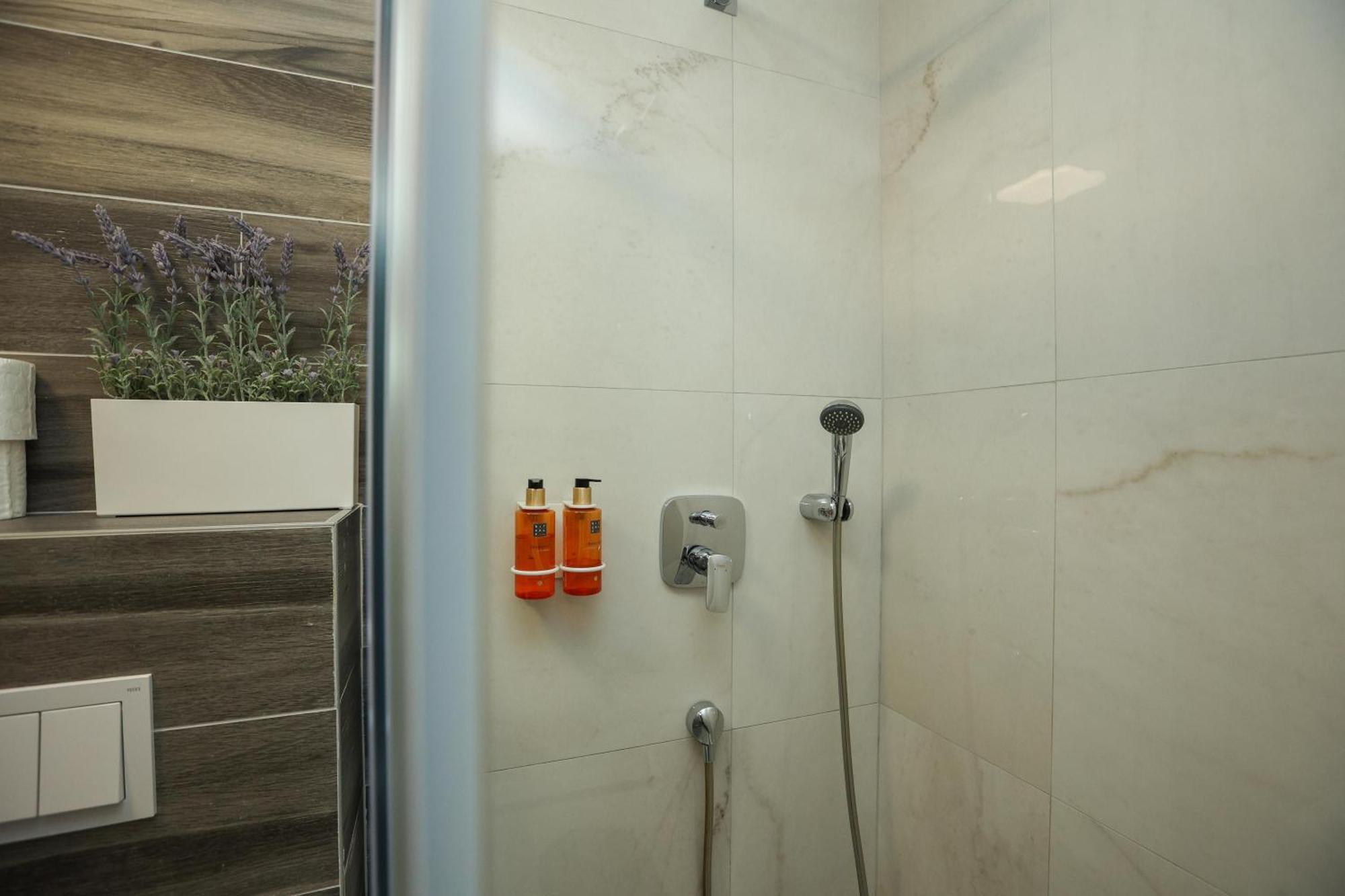Km Exclusive Apartments Zadar Luaran gambar